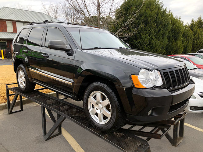 photo of 2010 Jeep Grand Cherokee Laredo