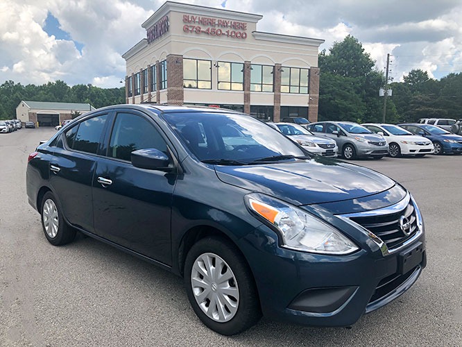 photo of 2017 Nissan Versa 1.6 S